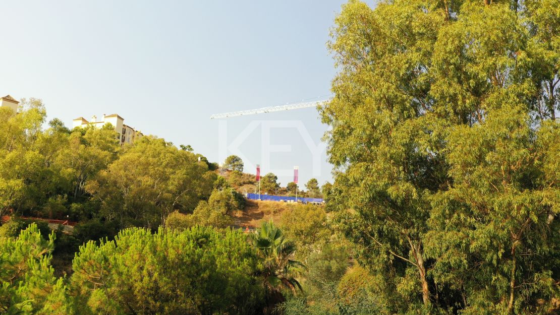 Brand new frontline golf Villa with panoramic views in La Quinta Golf, Benahavís