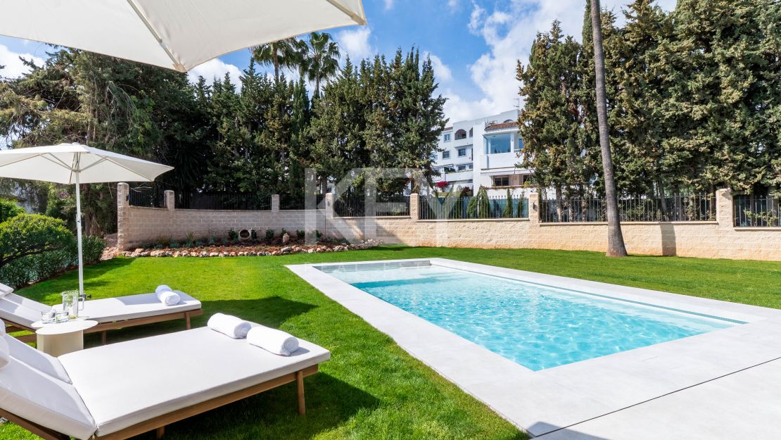 Villa mediterránea moderna con vistas al mar en Nueva Andalucía, Marbella