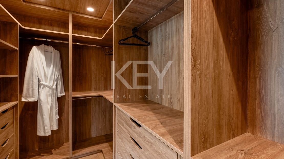 Villa mediterránea moderna con vistas al mar en Nueva Andalucía, Marbella