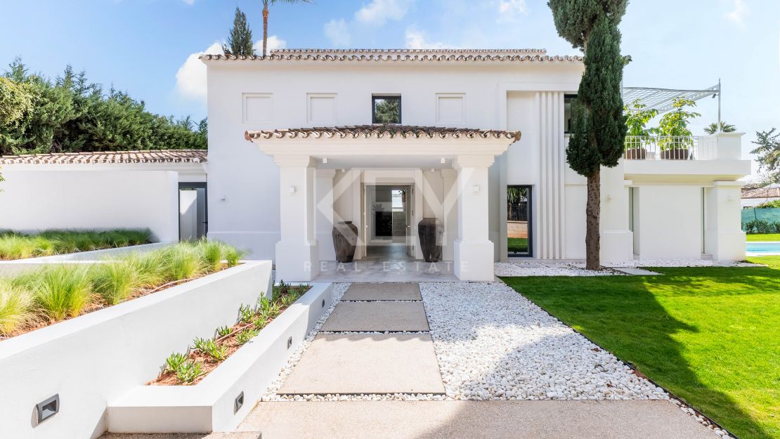 Villa mediterránea moderna con vistas al mar en Nueva Andalucía, Marbella