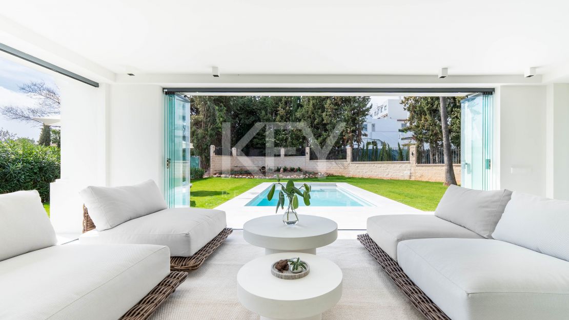 Villa mediterránea moderna con vistas al mar en Nueva Andalucía, Marbella