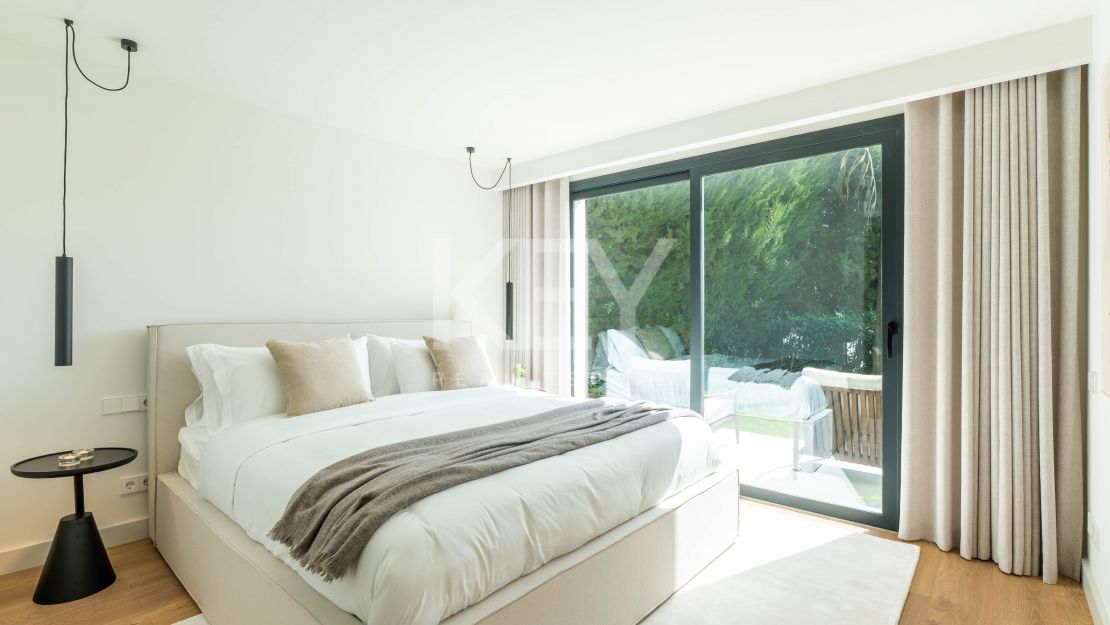 Villa mediterránea moderna con vistas al mar en Nueva Andalucía, Marbella