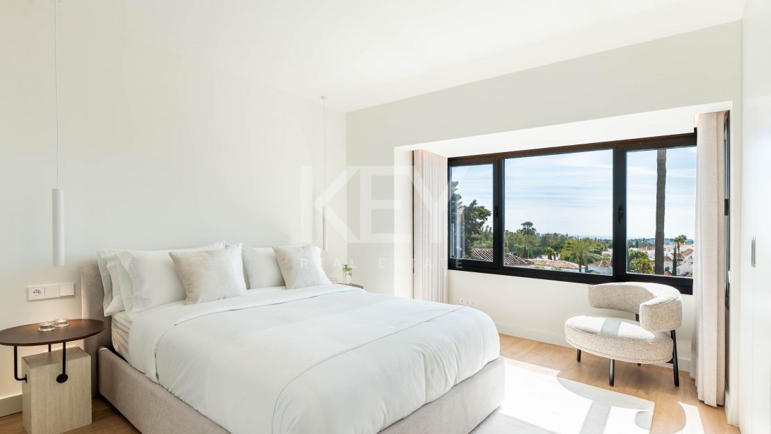Villa mediterránea moderna con vistas al mar en Nueva Andalucía, Marbella