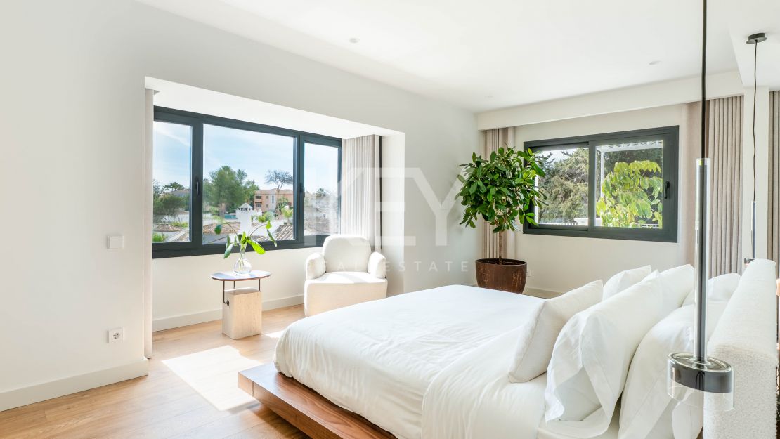 Villa mediterránea moderna con vistas al mar en Nueva Andalucía, Marbella