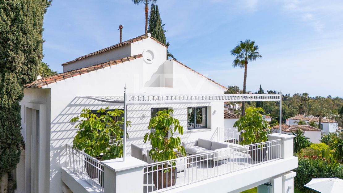 Villa mediterránea moderna con vistas al mar en Nueva Andalucía, Marbella