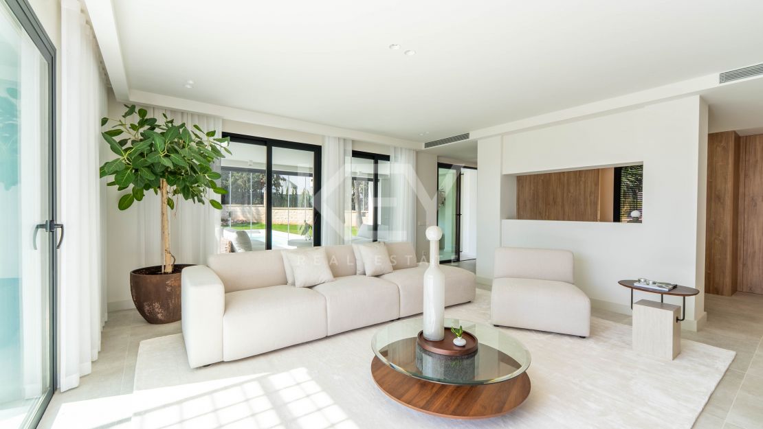 Villa mediterránea moderna con vistas al mar en Nueva Andalucía, Marbella