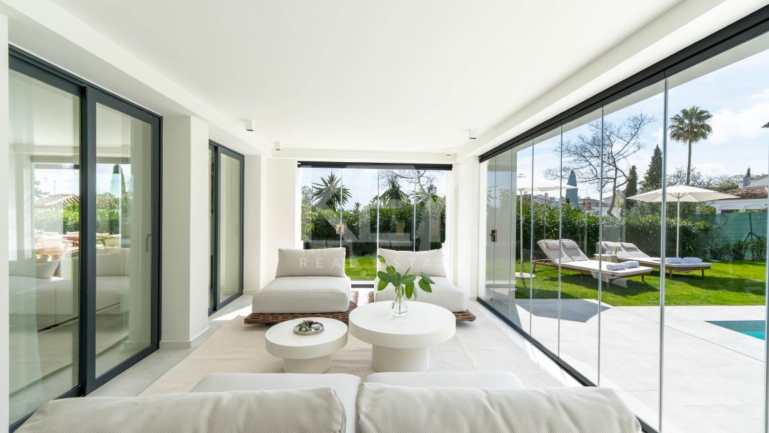 Villa mediterránea moderna con vistas al mar en Nueva Andalucía, Marbella