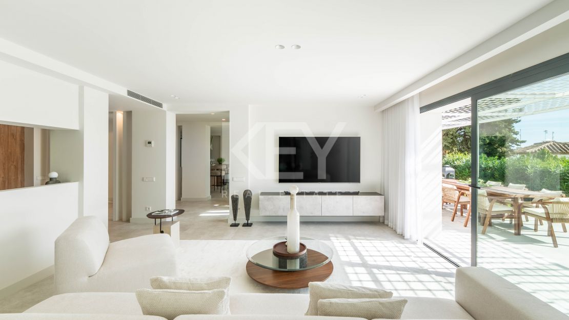 Villa mediterránea moderna con vistas al mar en Nueva Andalucía, Marbella