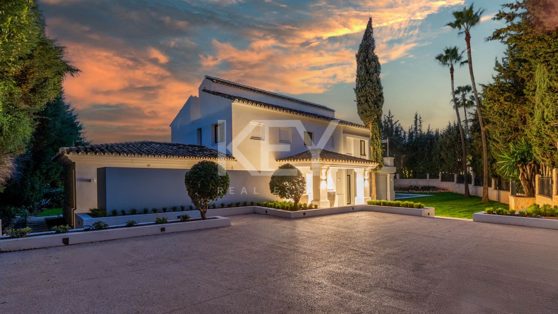 Villa mediterránea moderna con vistas al mar en Nueva Andalucía, Marbella