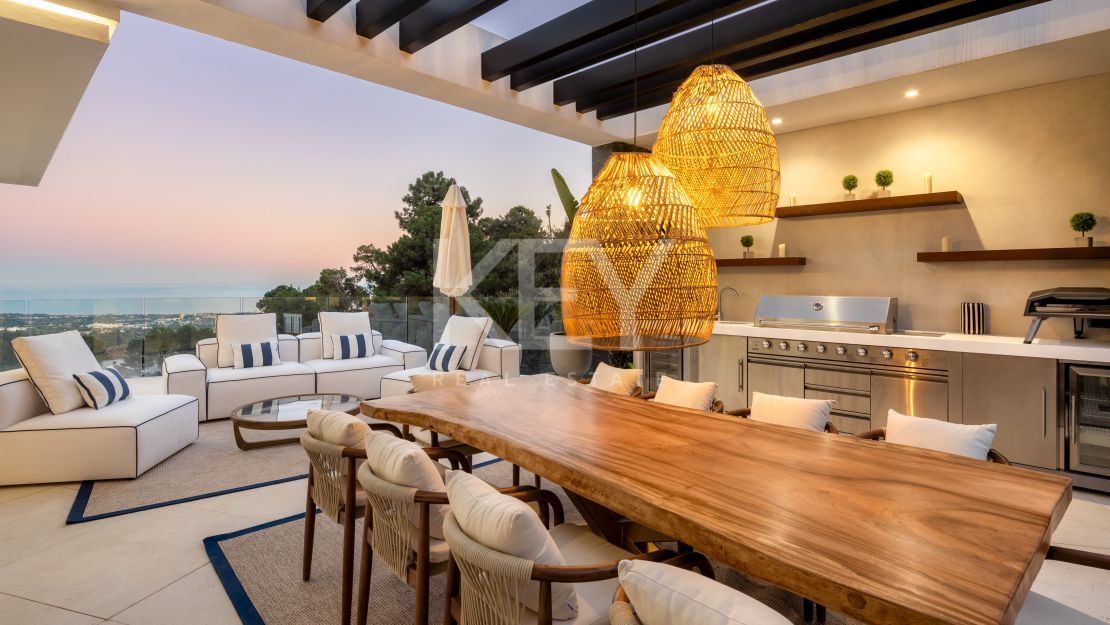 Iconic ultra-luxury Villa with panoramic sea views in La Zagaleta, Benahavís