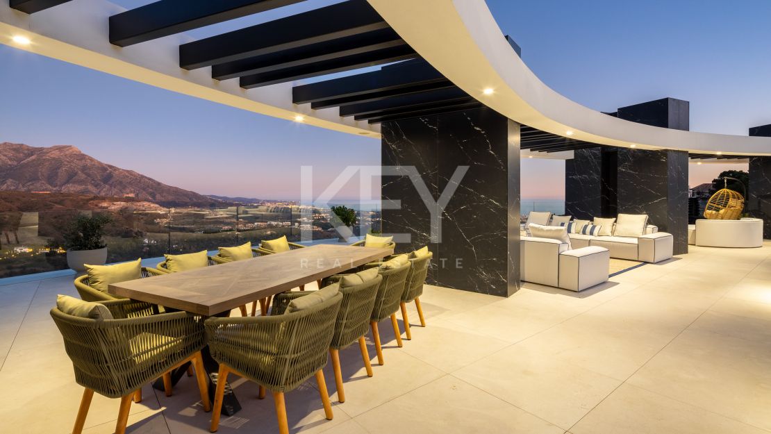 Iconic ultra-luxury Villa with panoramic sea views in La Zagaleta, Benahavís