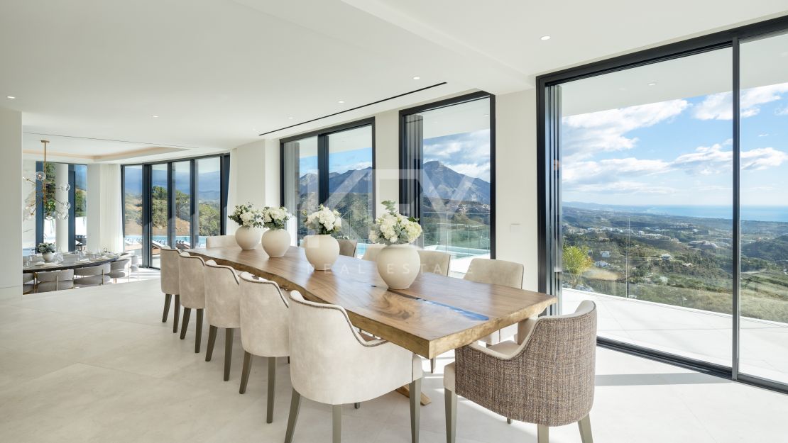 Iconic ultra-luxury Villa with panoramic sea views in La Zagaleta, Benahavís
