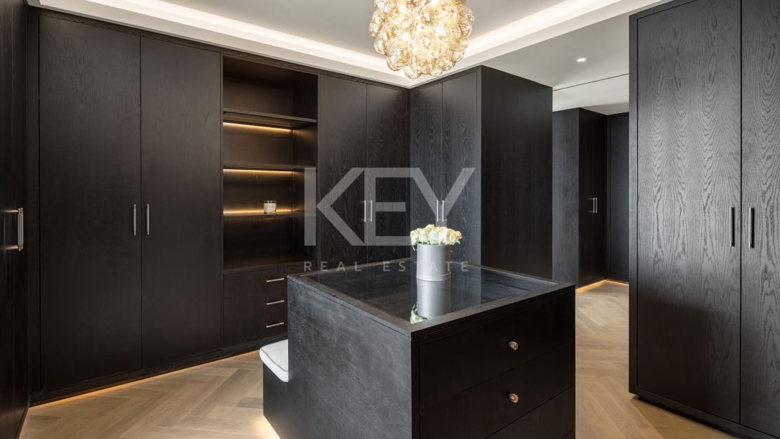 Iconic ultra-luxury Villa with panoramic sea views in La Zagaleta, Benahavís