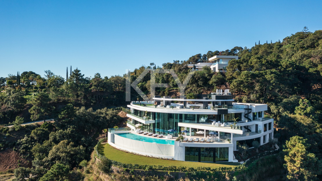 Iconic ultra-luxury Villa with panoramic sea views in La Zagaleta, Benahavís