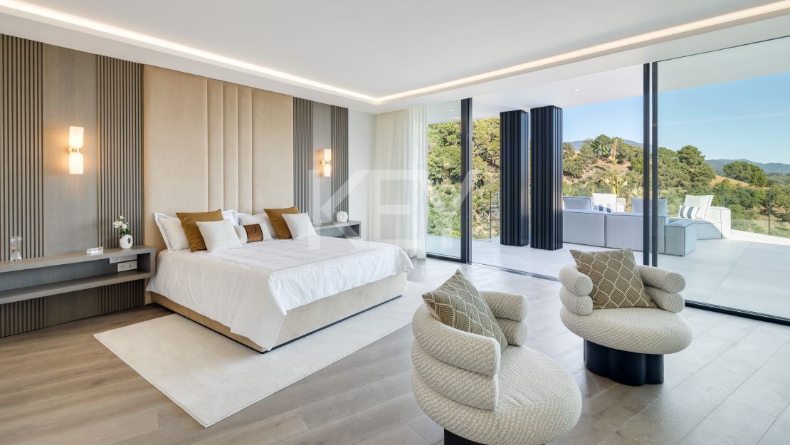 Iconic ultra-luxury Villa with panoramic sea views in La Zagaleta, Benahavís