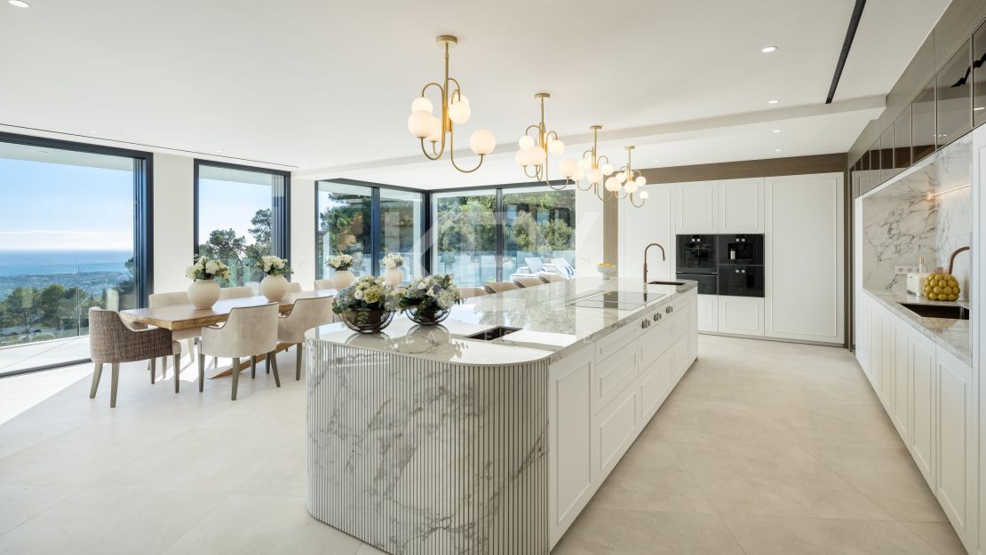 Iconic ultra-luxury Villa with panoramic sea views in La Zagaleta, Benahavís