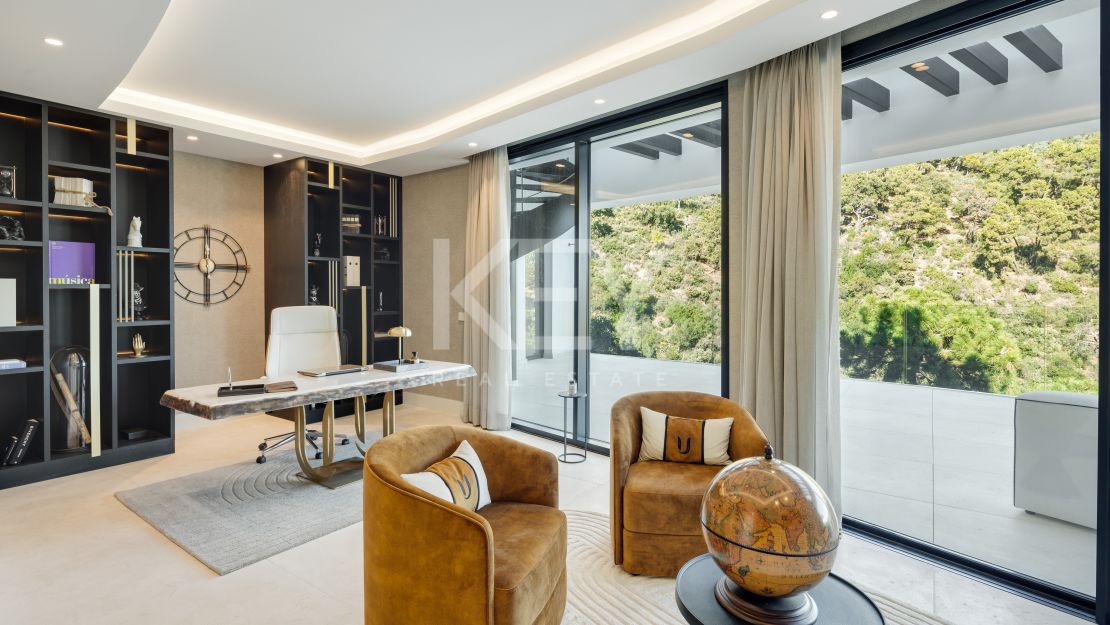 Iconic ultra-luxury Villa with panoramic sea views in La Zagaleta, Benahavís