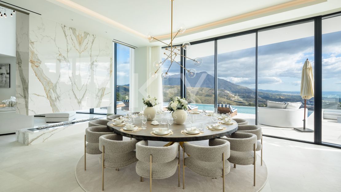 Iconic ultra-luxury Villa with panoramic sea views in La Zagaleta, Benahavís