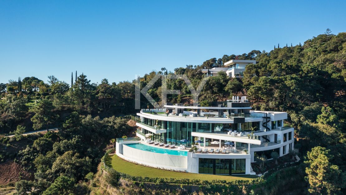 Iconic ultra-luxury Villa with panoramic sea views in La Zagaleta, Benahavís