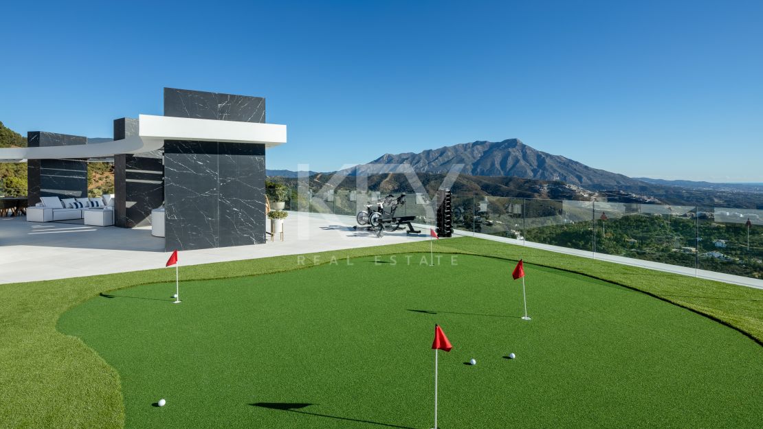 Iconic ultra-luxury Villa with panoramic sea views in La Zagaleta, Benahavís