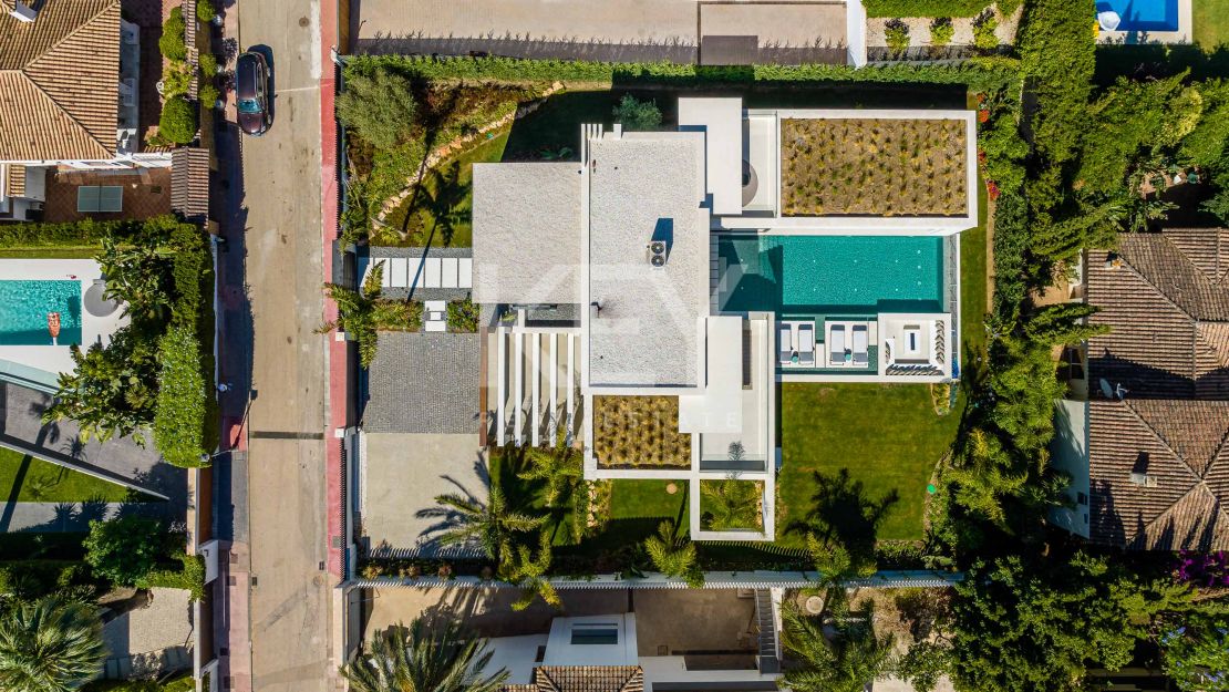 Contemporary Villa – a private retreat with luxury amenities in Las Brisas, Nueva Andalucía