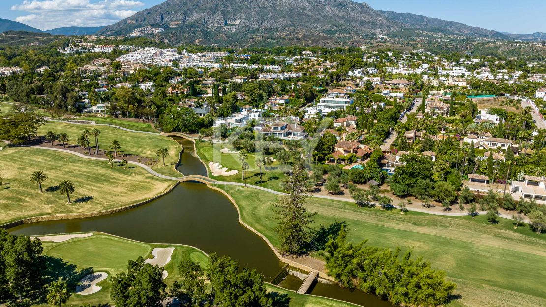 Contemporary Villa – a private retreat with luxury amenities in Las Brisas, Nueva Andalucía