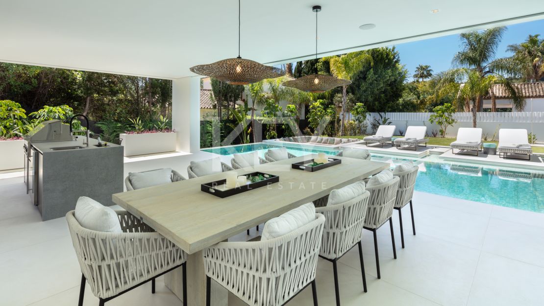 Contemporary Villa – a private retreat with luxury amenities in Las Brisas, Nueva Andalucía