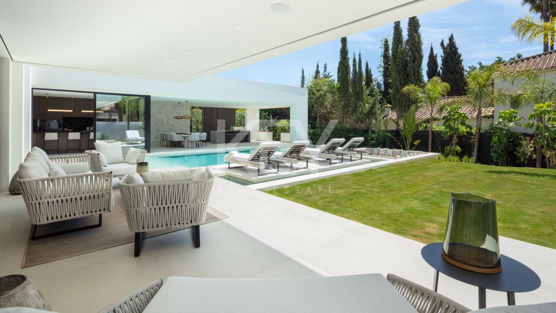 Contemporary Villa – a private retreat with luxury amenities in Las Brisas, Nueva Andalucía