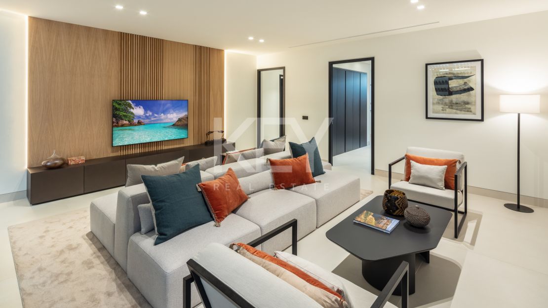 Contemporary Villa – a private retreat with luxury amenities in Las Brisas, Nueva Andalucía