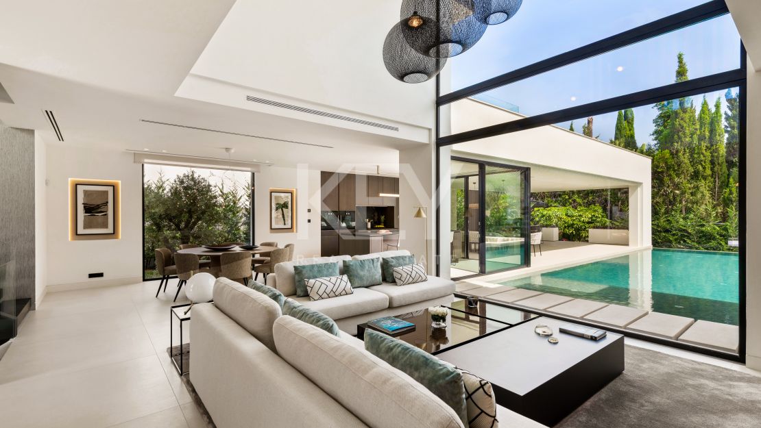 Contemporary Villa – a private retreat with luxury amenities in Las Brisas, Nueva Andalucía