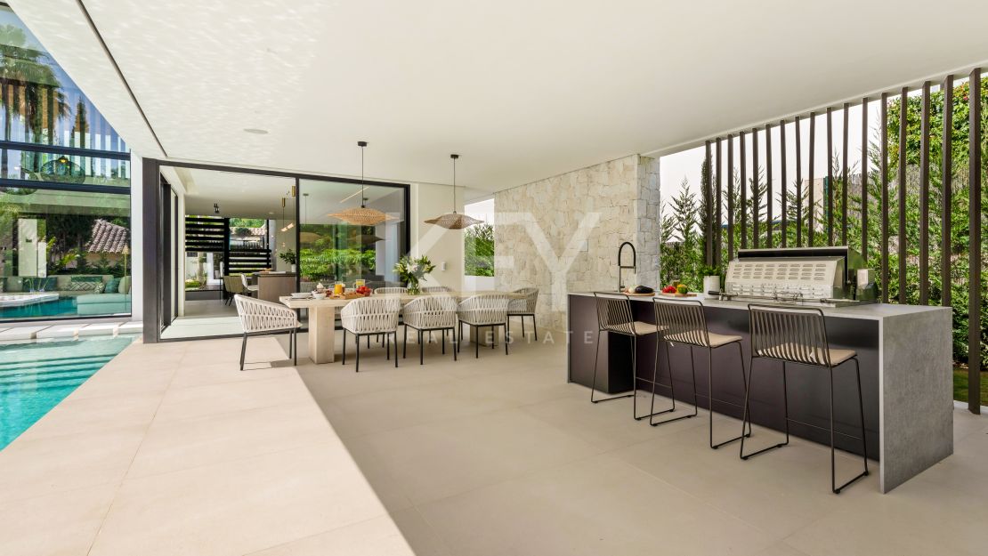 Contemporary Villa – a private retreat with luxury amenities in Las Brisas, Nueva Andalucía
