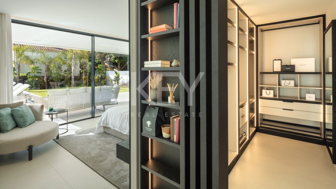 Contemporary Villa – a private retreat with luxury amenities in Las Brisas, Nueva Andalucía