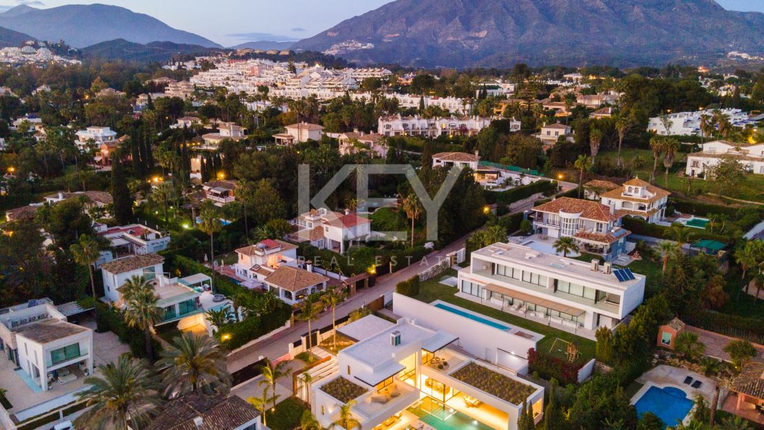 Contemporary Villa – a private retreat with luxury amenities in Las Brisas, Nueva Andalucía