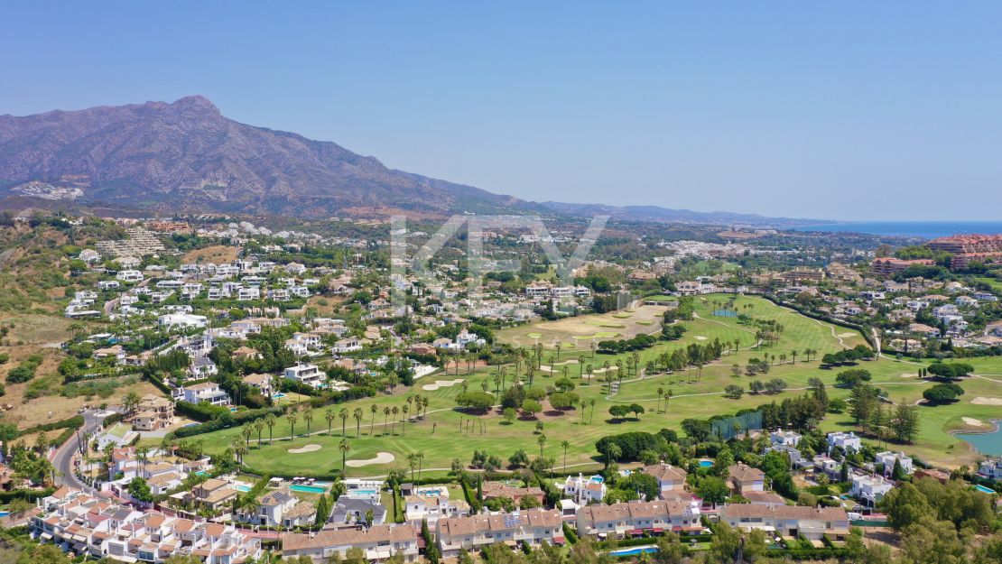 Modern villa with panoramic views in La Quinta, Benahavís