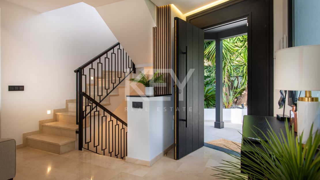 Modern villa with panoramic views in La Quinta, Benahavís