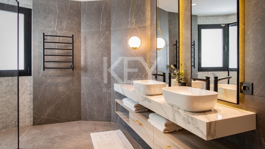 Modern villa with panoramic views in La Quinta, Benahavís