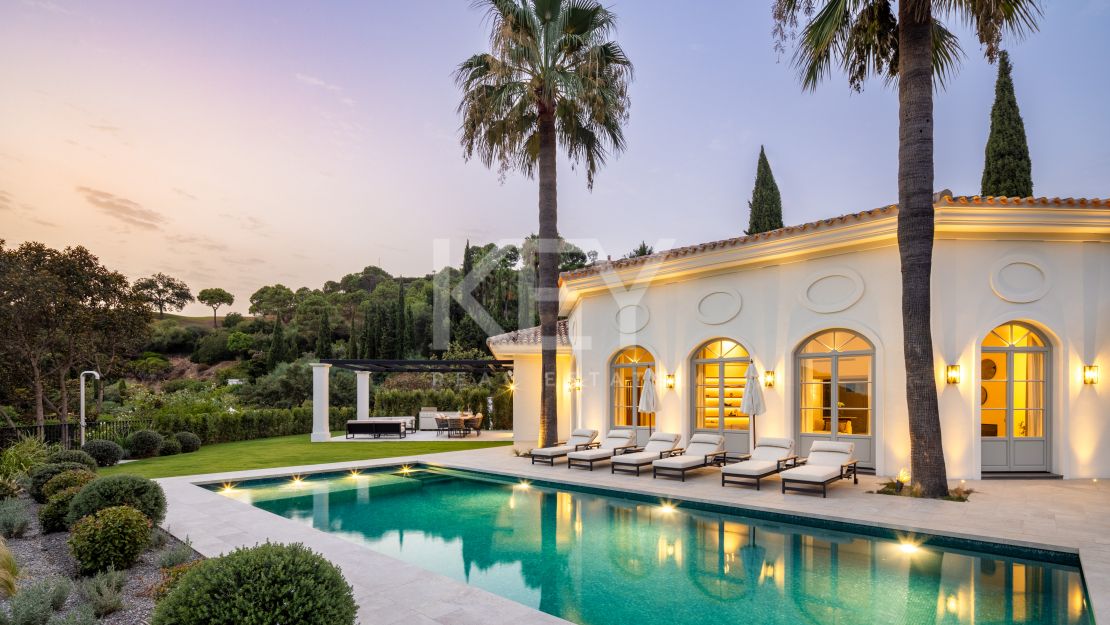 Contemporary villa with panoramic views in La Zagaleta