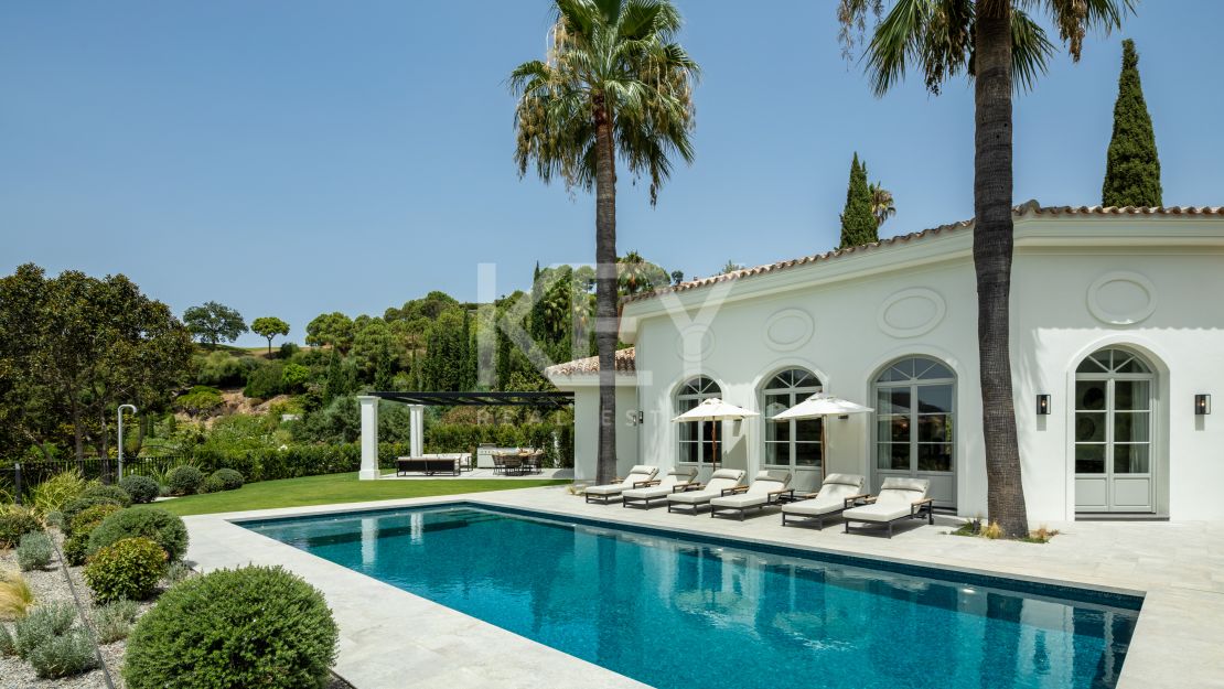 Contemporary villa with panoramic views in La Zagaleta