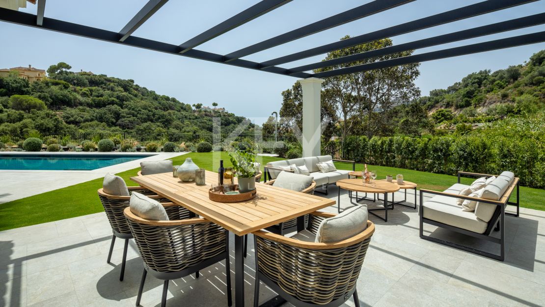 Contemporary villa with panoramic views in La Zagaleta