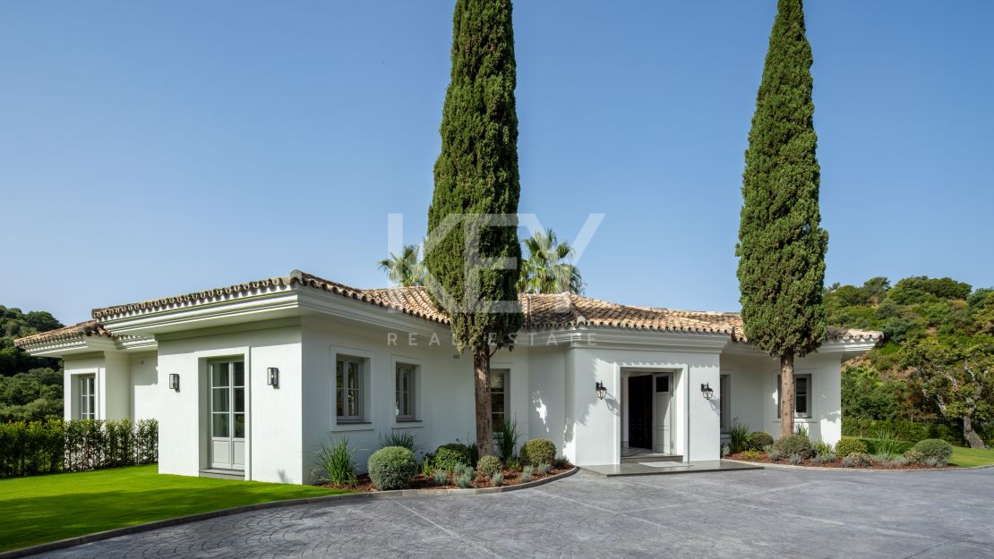 Contemporary villa with panoramic views in La Zagaleta