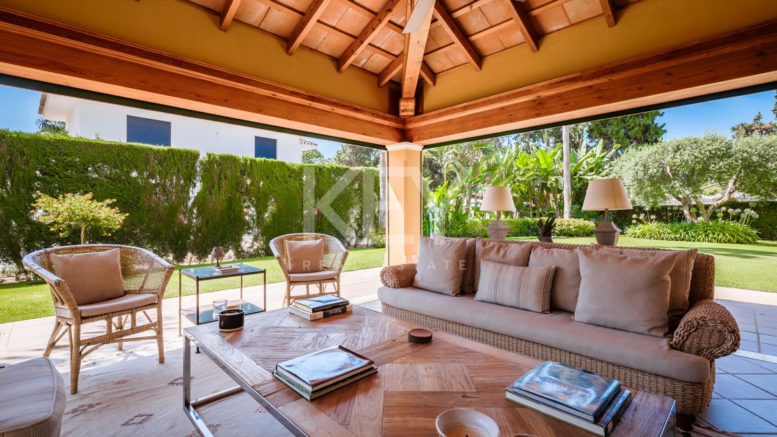 villa para alquiler de larga temporada de 6 dormitorios en Guadalmina baja