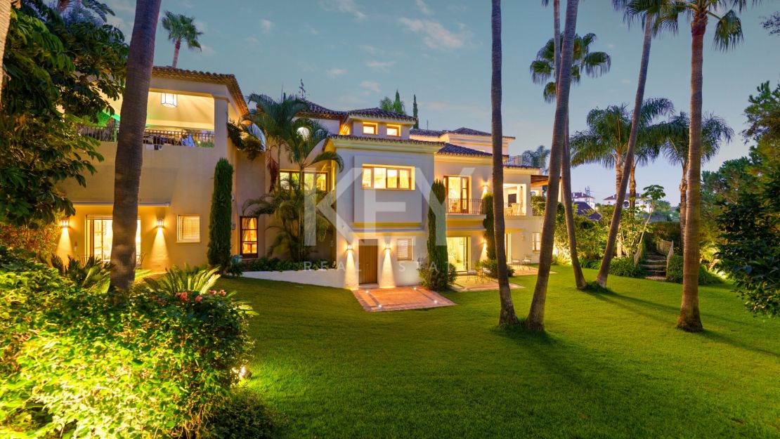 Elegant Andalusian Villa in Las Lomas del Marbella Club