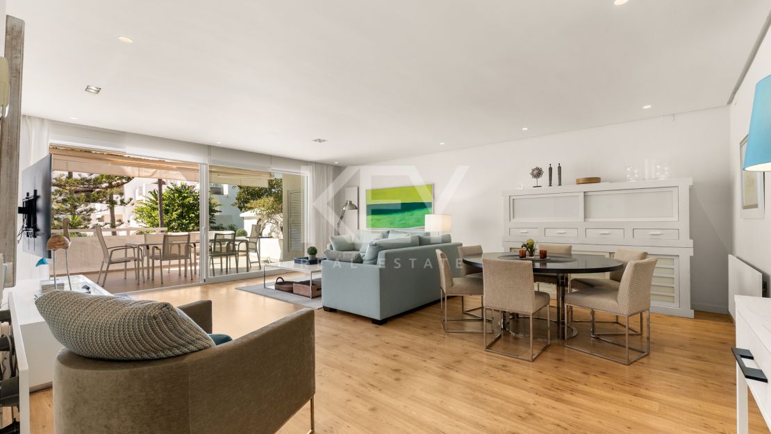 Elegante apartamento de 2 dormitorios con vistas al mar en Alhambra del Mar – Milla de Oro, Marbella