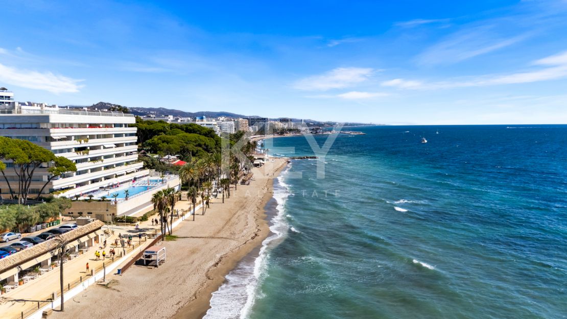 Elegante apartamento de 2 dormitorios con vistas al mar en Alhambra del Mar – Milla de Oro, Marbella