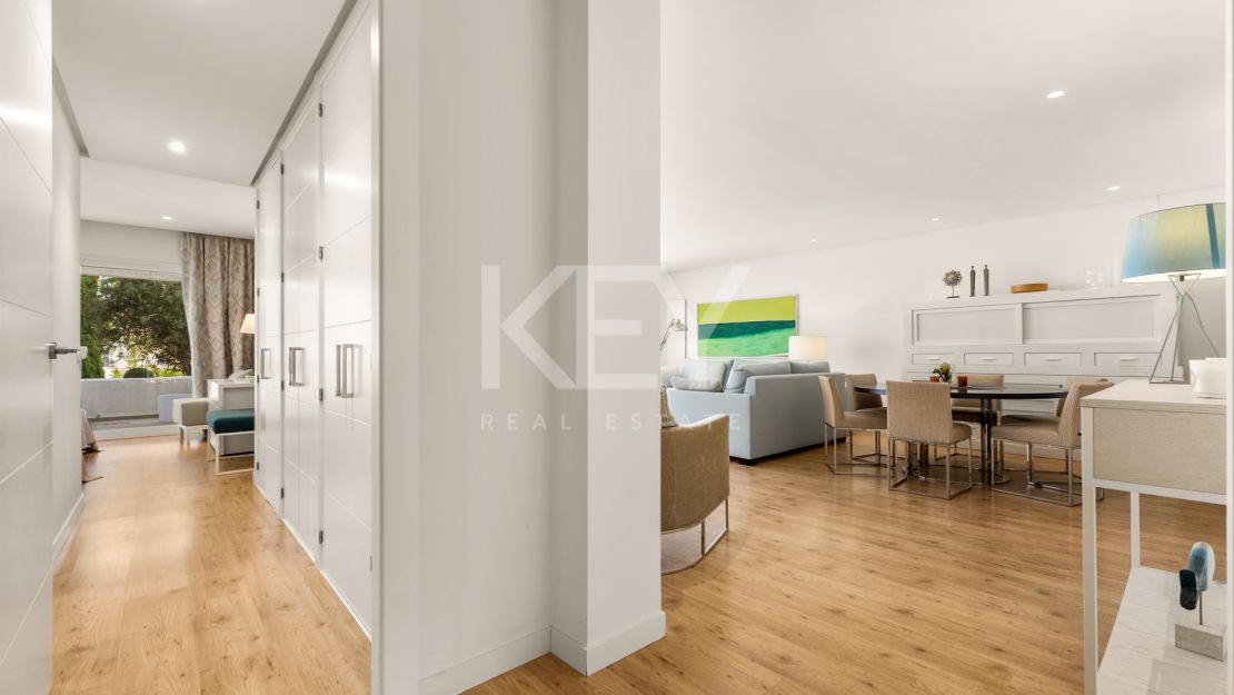 Elegante apartamento de 2 dormitorios con vistas al mar en Alhambra del Mar – Milla de Oro, Marbella
