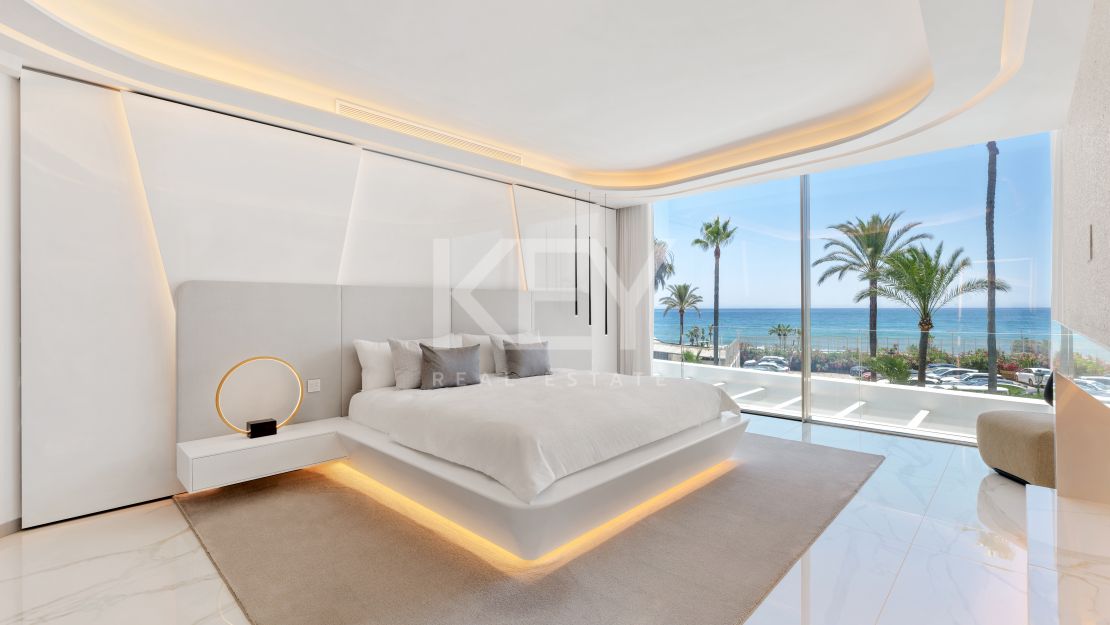 Modern beachfront villa with panoramic sea views in Los Monteros Playa