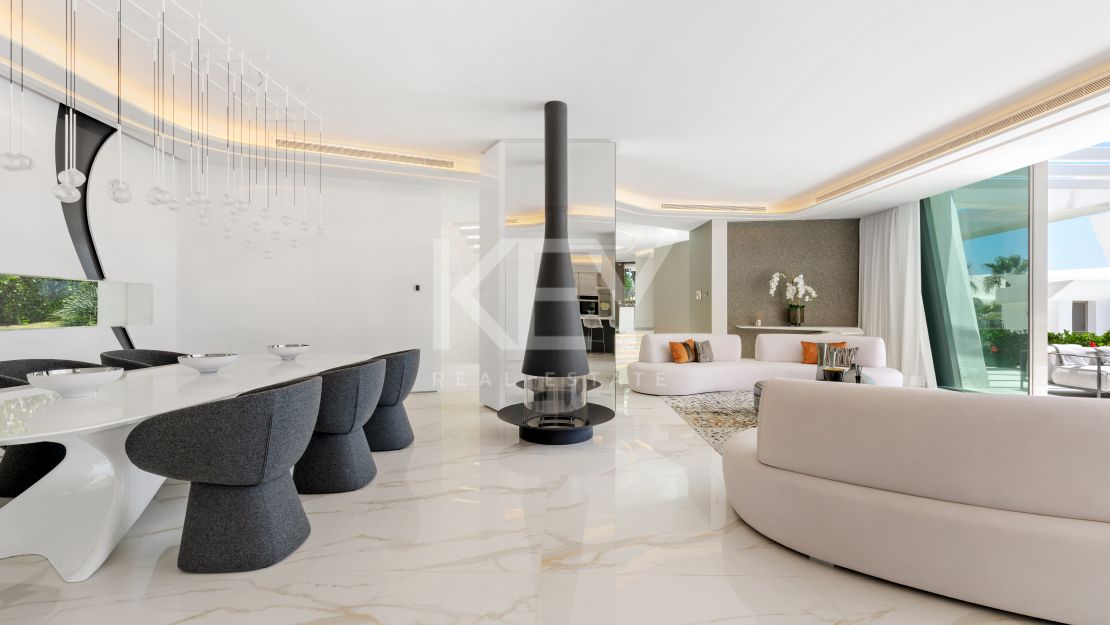 Modern beachfront villa with panoramic sea views in Los Monteros Playa