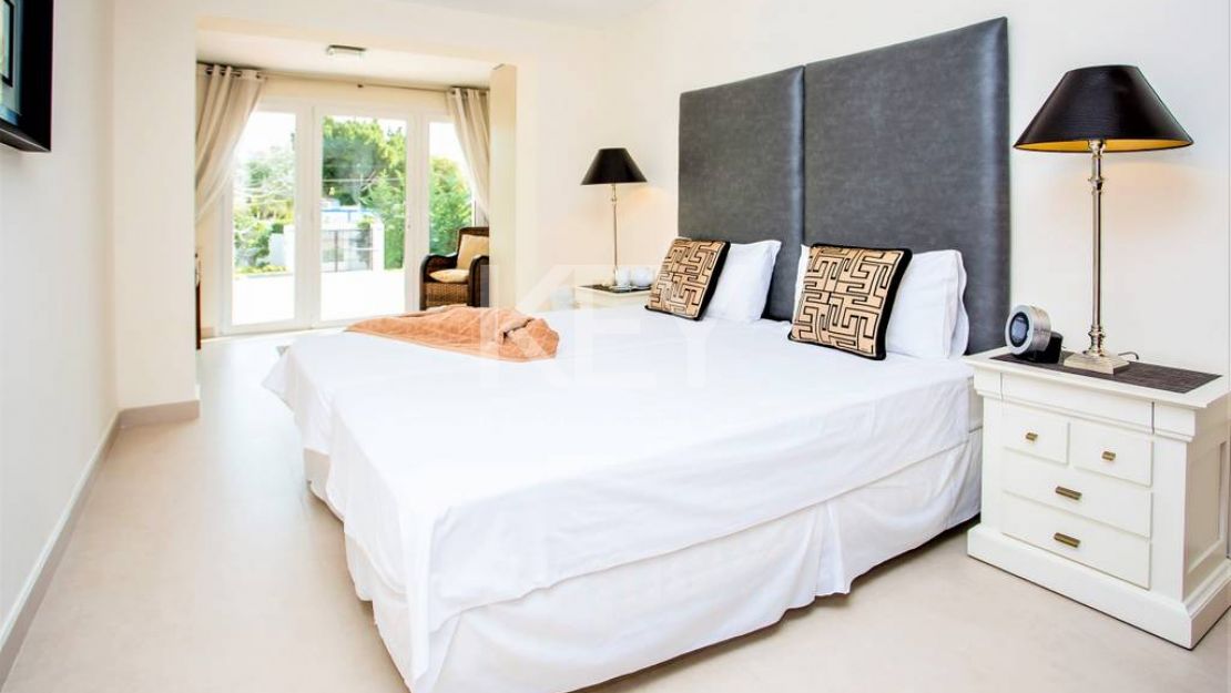 Villa Ashby: Moderna Villa de Alquiler y Venta Vacacional en San Pedro
