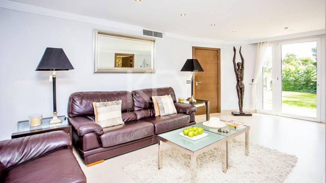 Villa Ashby: Moderna Villa de Alquiler y Venta Vacacional en San Pedro