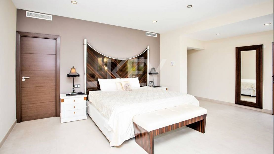 Villa Ashby: Moderna Villa de Alquiler y Venta Vacacional en San Pedro